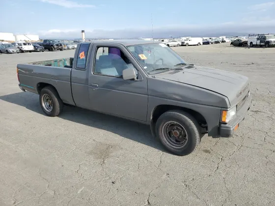 1989 Nissan Hardbody King Cab 2WD KING CAB