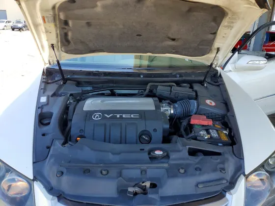 2005 Acura RL