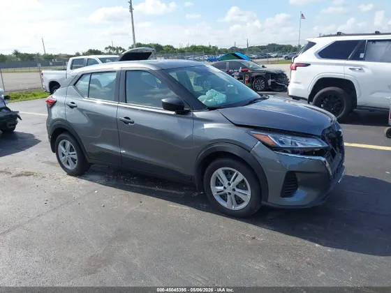 2023 Nissan Kicks S