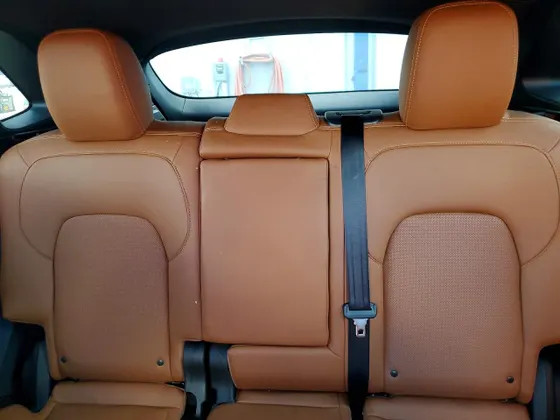 2024 VinFast VF 8 Plus