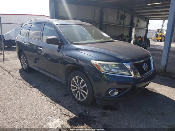2013 Nissan Pathfinder SV