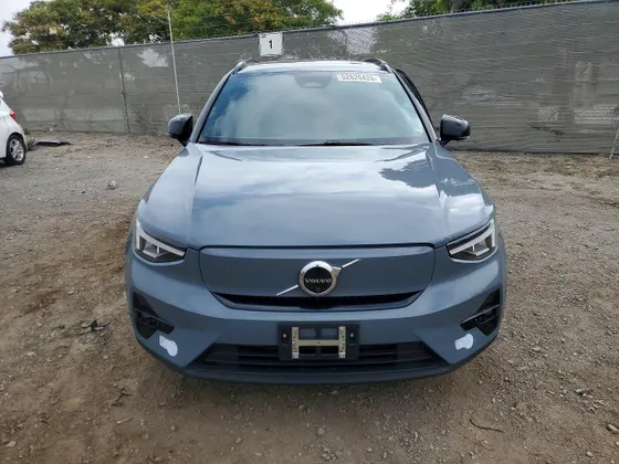 2023 Volvo XC40 Recharge Pure Electric Plus