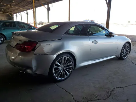 2014 INFINITI Q60 Convertible