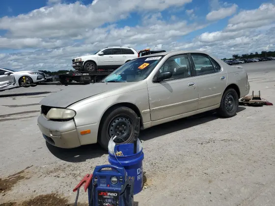 1996 Nissan Altima XE