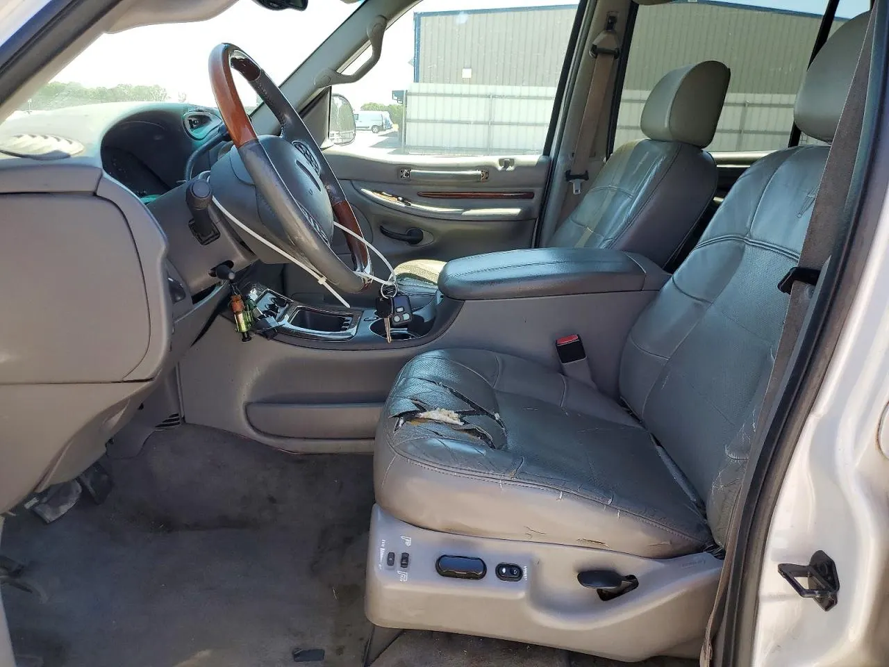 2001 Lincoln Navigator