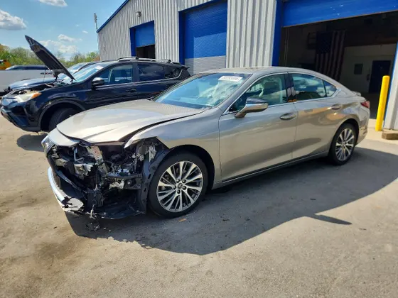 2021 Lexus ES ES 250