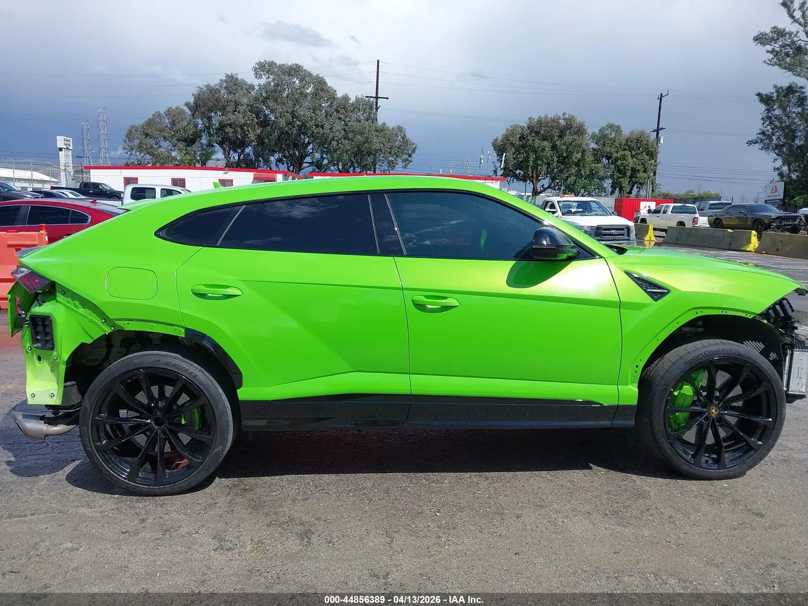 2022 Lamborghini Urus GRAPHITE CAPSULE/PEARL CAPSULE