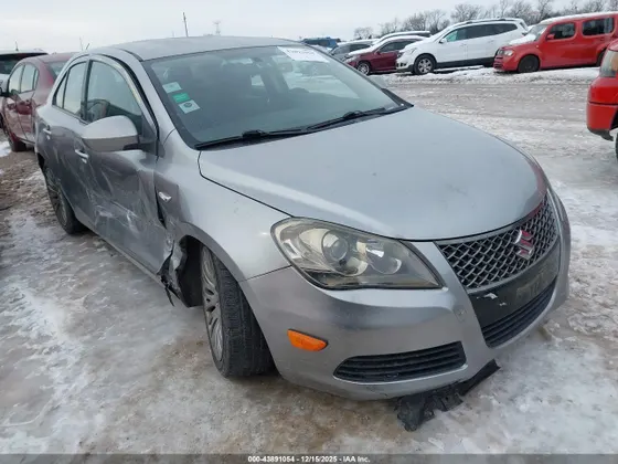 2011 Suzuki Kizashi SE