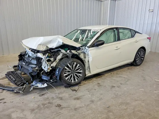 2026 Nissan Altima SV