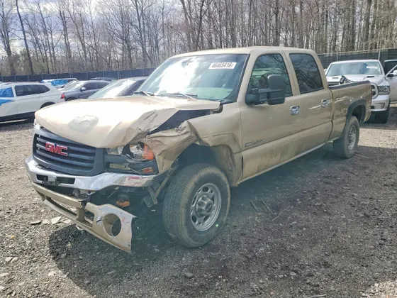 2004 GMC Sierra 2500 Crew Cab SLT