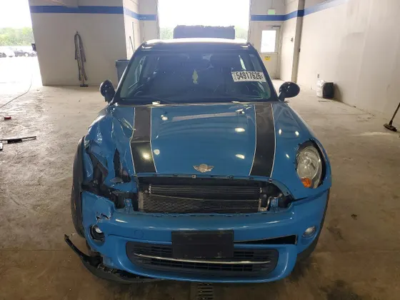 2013 MINI Cooper Clubman COOPER