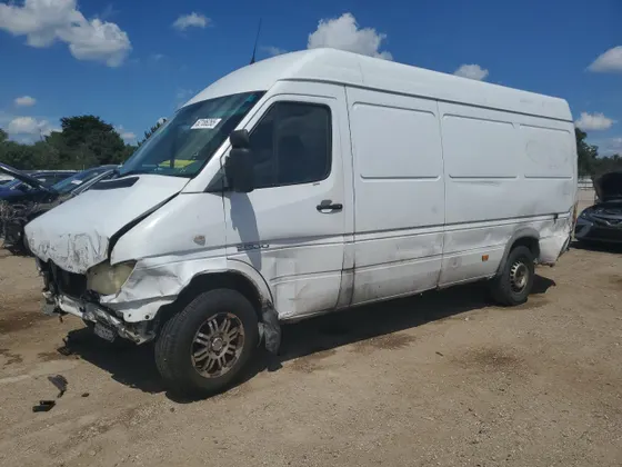 2005 Dodge Sprinter 2500