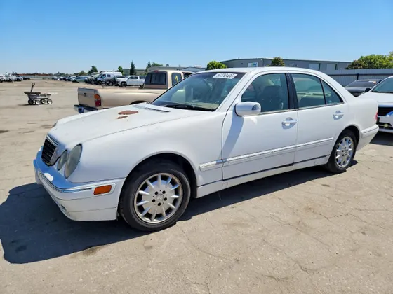 2001 Mercedes-Benz E-Class E