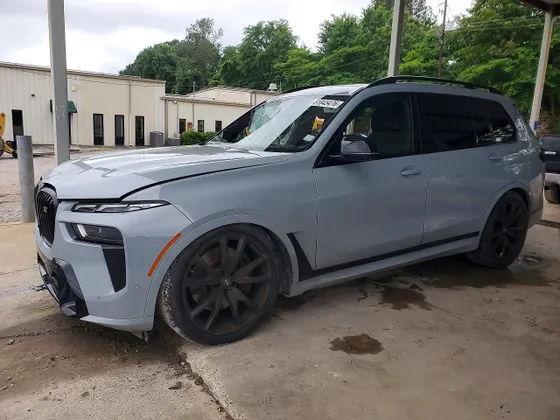 2024 BMW X7 M60i