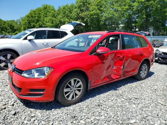 2017 Volkswagen Golf SportWagen S