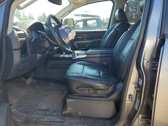 2015 Nissan Titan SL