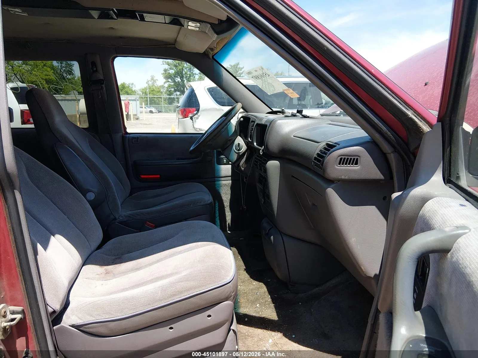1994 Plymouth GRAND VOYAGER SE