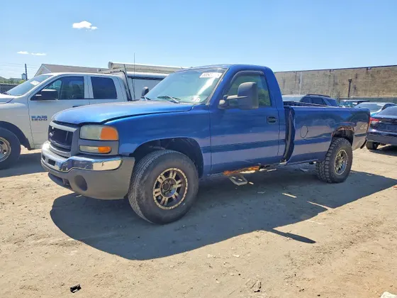 2004 GMC Sierra 1500 Work Truck