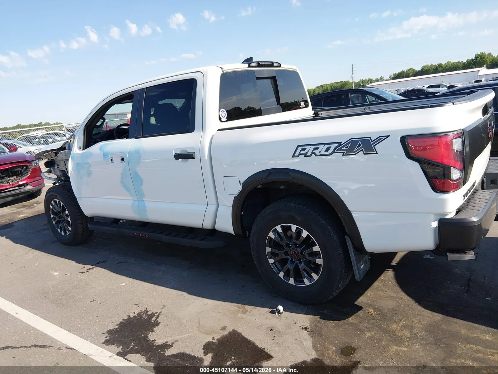 2023 Nissan Titan SV