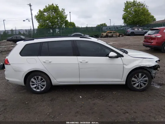 2017 Volkswagen Golf SportWagen S