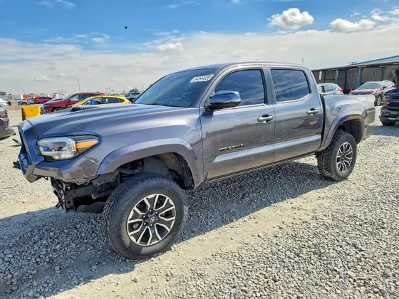 2021 Toyota Tacoma 4WD SR5