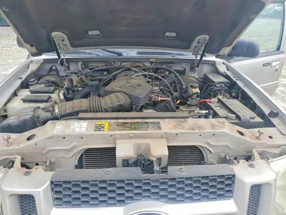 2004 Ford Explorer Sport Trac XLS