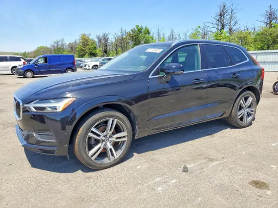 2019 Volvo XC60 Momentum