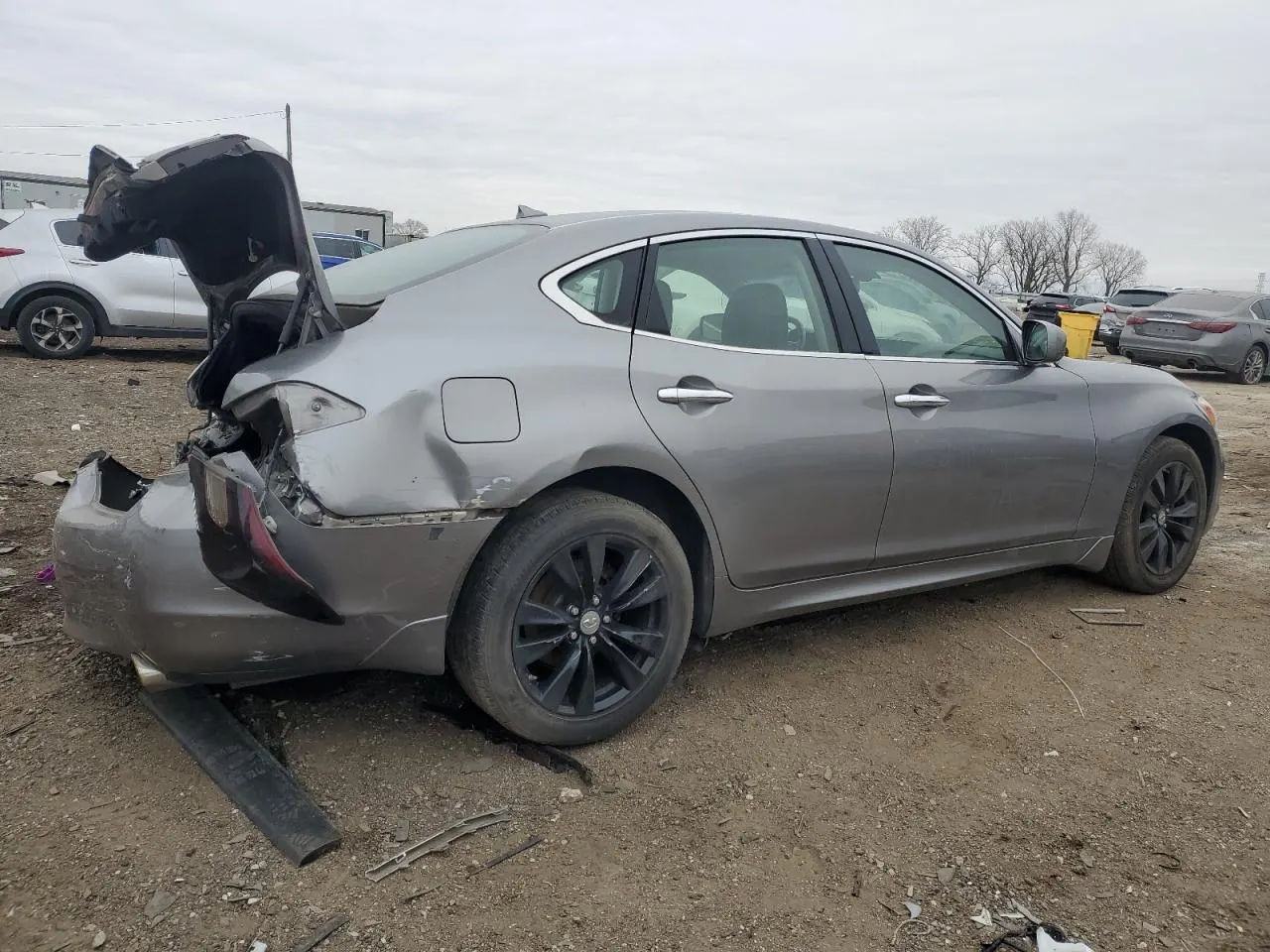 2012 INFINITI M56