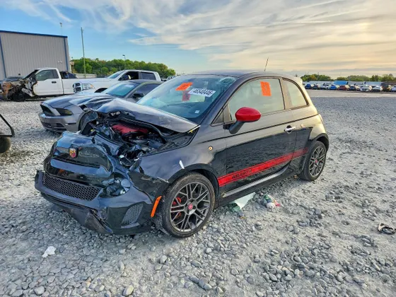 2016 FIAT 500 Abarth