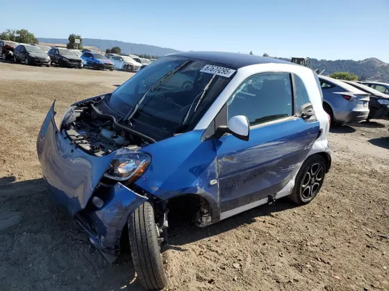 2017 smart fortwo pure