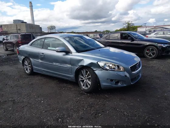 2011 Volvo C70 T5