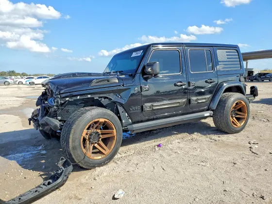 2023 Jeep Wrangler Sahara Altitude