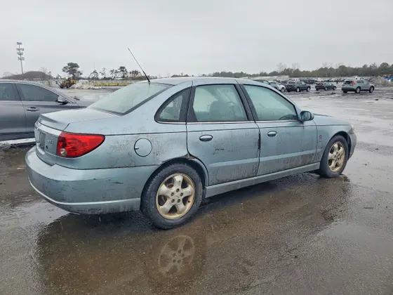 2004 Saturn L-Series L300 2