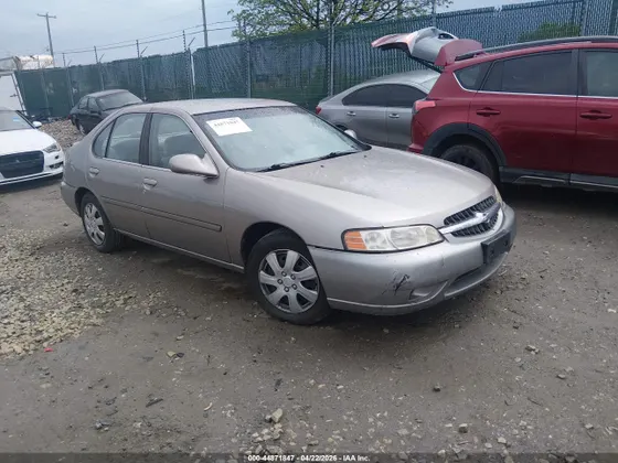 2000 Nissan Altima XE