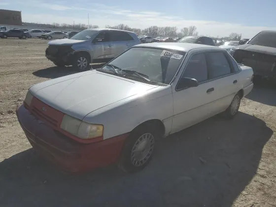 1992 Ford Tempo GL