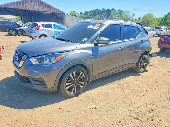 2020 Nissan Kicks SV