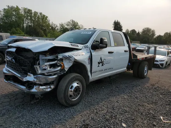 2024 Ram 3500 Chassis Cab SLT