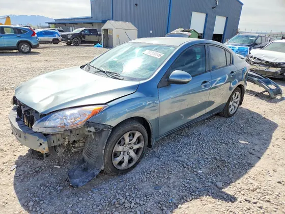 2012 Mazda Mazda3 i Sport
