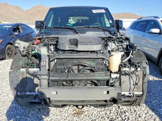 2023 Land Rover Defender X-Dynamic SE