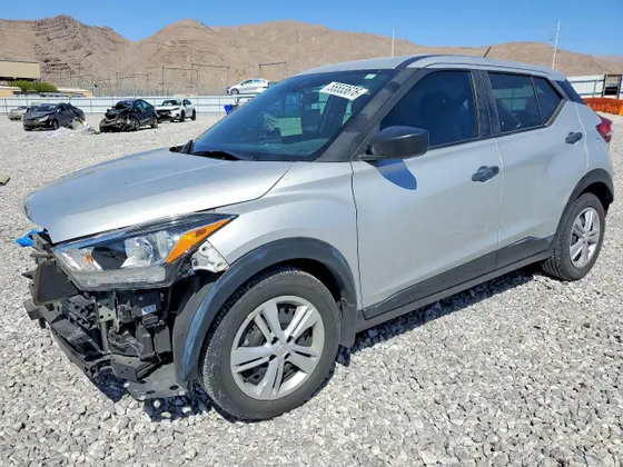 2020 Nissan Kicks S