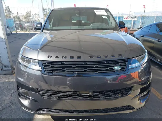 2025 Land Rover Range Rover Sport SE