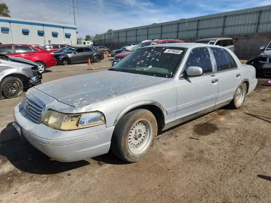 2002 Ford Crown Victoria LX
