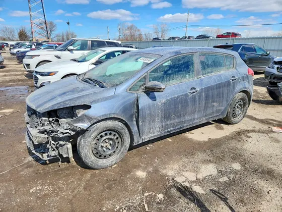 2016 Kia Forte 5-Door LX