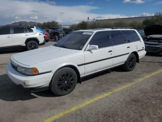 1989 Toyota Camry LE