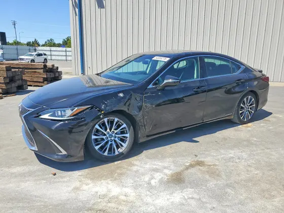 2020 Lexus ES ES 300h