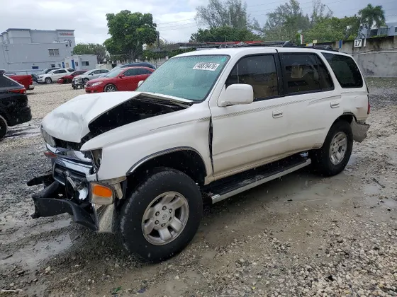 1997 Toyota 4Runner SR5
