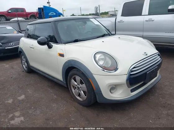 2015 MINI Cooper Hardtop COOPER