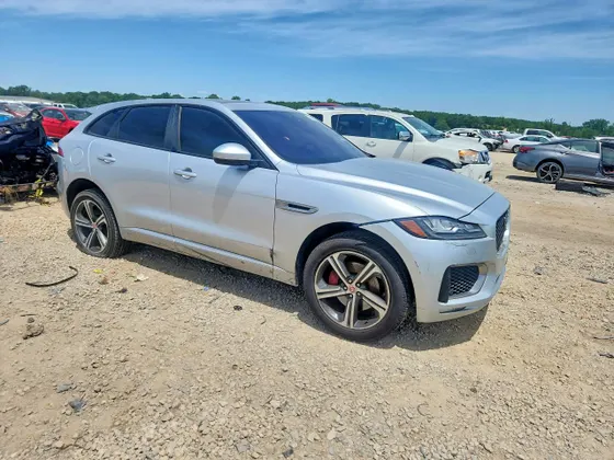 2017 Jaguar F-PACE S