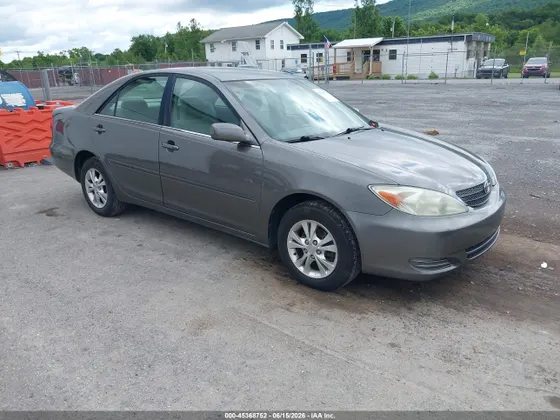 2004 Toyota Camry XLE