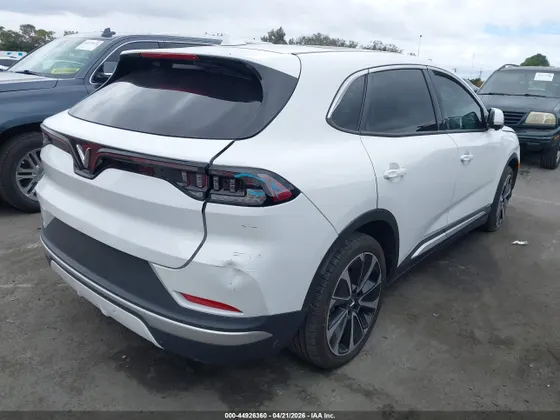 2025 VinFast VF 8 Plus